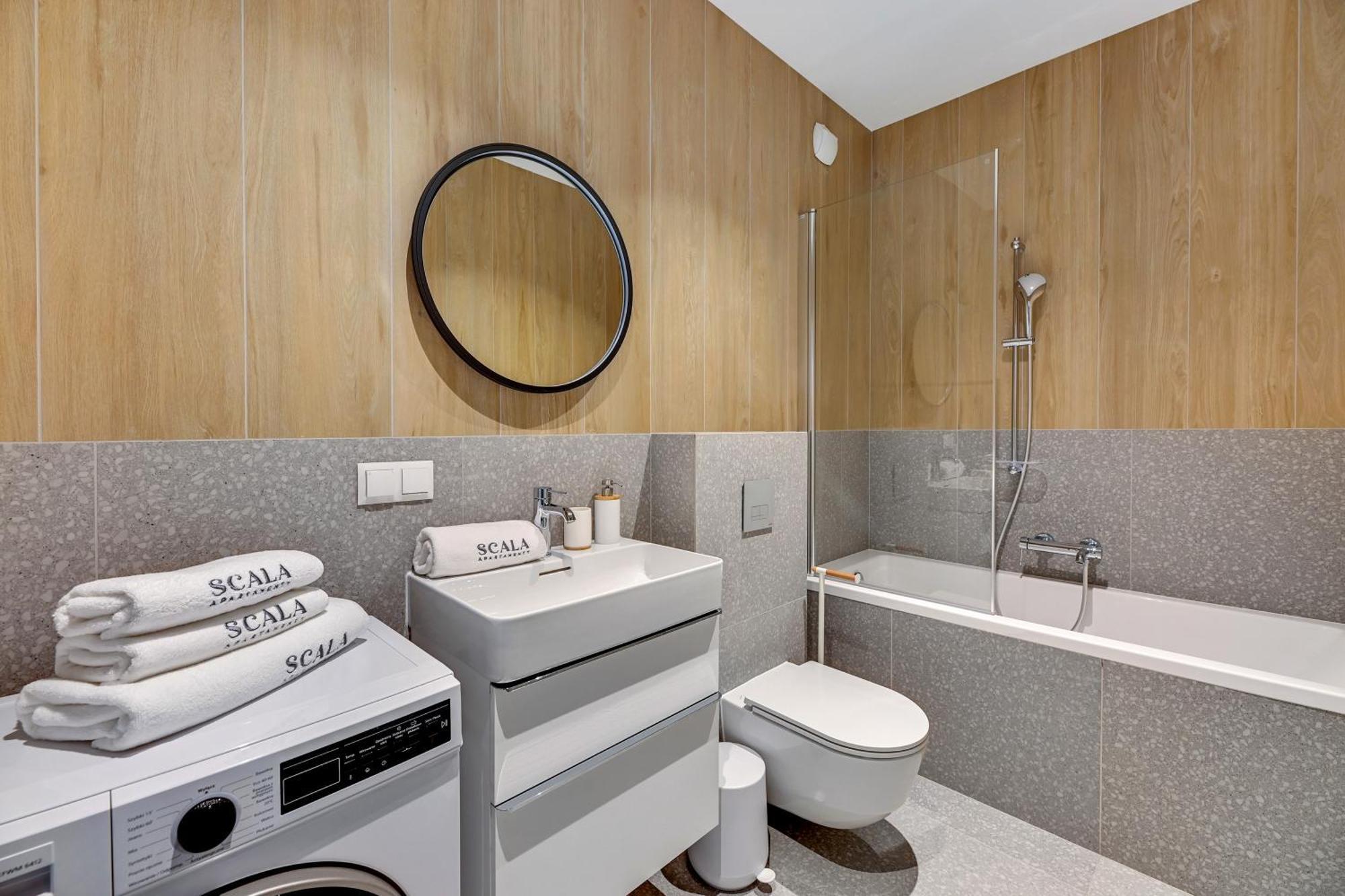 Scala City Center Apartments & Studio By Lion Apartments กดัญสก์ ภายนอก รูปภาพ